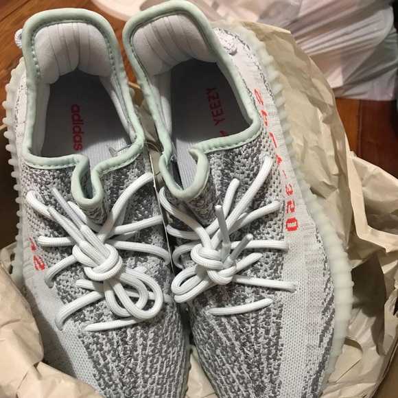 YEEZE - Picture 2 of 2